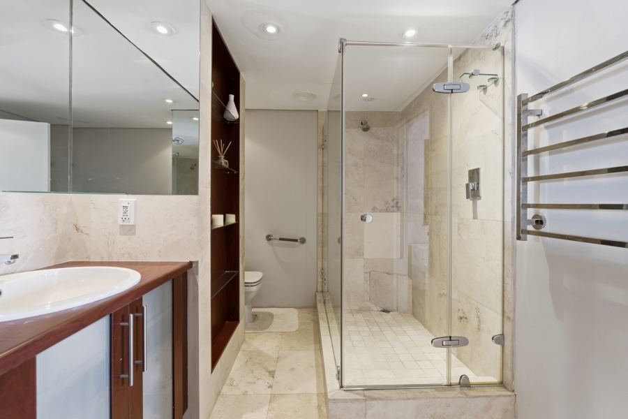 To Let 4 Bedroom Property for Rent in Sea Point Western Cape